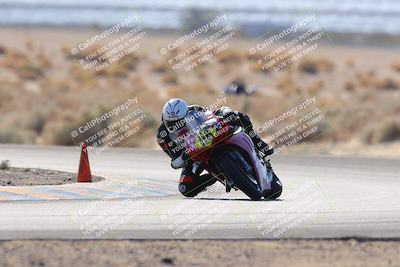 media/Dec-18-2022-SoCal Trackdays (Sun) [[8099a50955]]/Turn 7 Backside (1125am)/